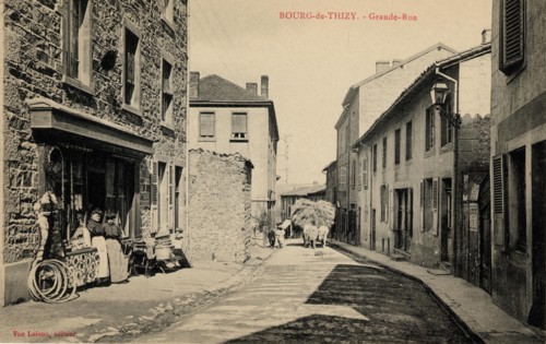 BOURG-DE-THIZY