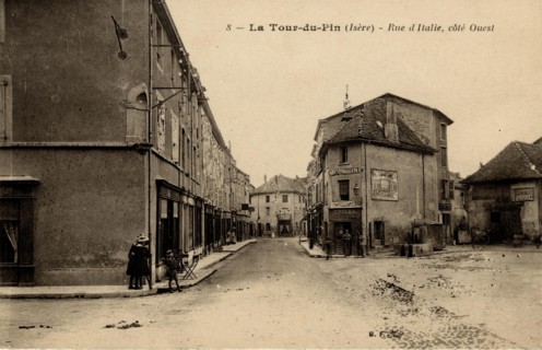 TOUR-DU-PIN