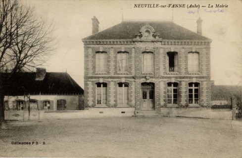 NEUVILLE-SUR-VANNES