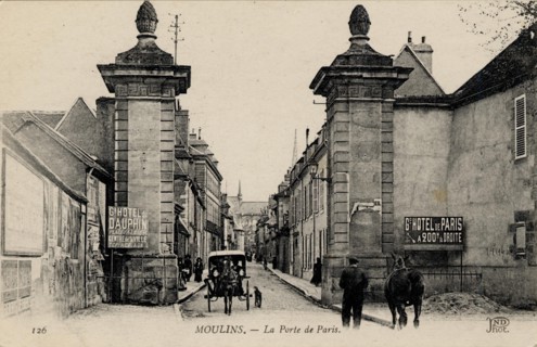 MOULINS