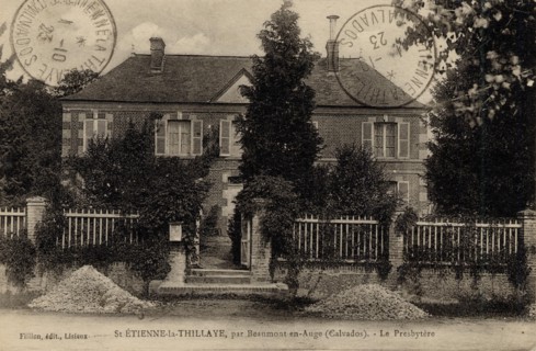 SAINT-ETIENNE-LA-THILLAYE