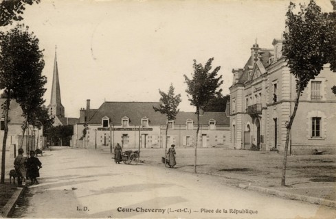 Cour-Cheverny