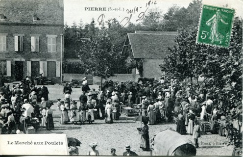 Pierre-De-Bresse, le marché aux poulets