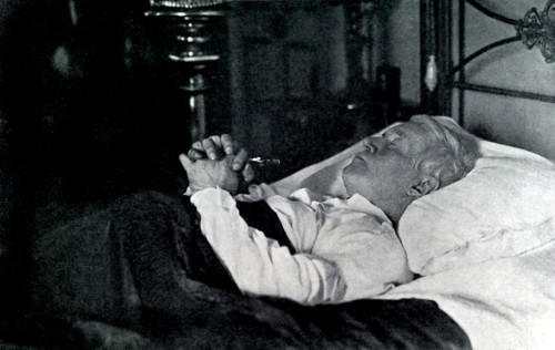 Pope Pius X on his death bed (1914)