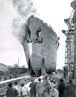 At St. Nazaire, launching of the "Ile-de-France"