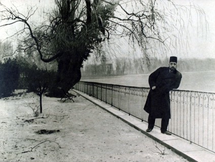 Moulaï Hafid in exile (1926)