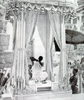 Couronnement du roi du Siam