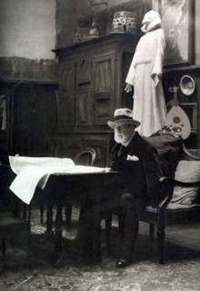 Portrait of painter Albert Besnard (1922)