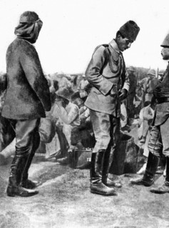 World War I. An Ottoman general prisoner of the English at the moment of the fall of Jerusalem