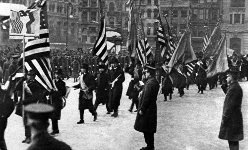 Première Guerre Mondiale. Défilé des sociétés serbes et yougoslaves à New York (1918)