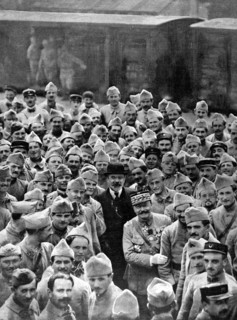 M. Barthou, ministre de la guerre, en Rhénanie, 1921
