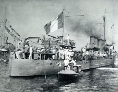 The French destroyer "Bisson" returning to Brindisi