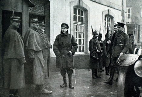 Première Guerre Mondiale.  Le prince de Galles a visité les petites villes alsaciennes libérées par l'armée française (1915)