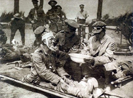 On the Picardy front, the arrival of wounded German prisoners