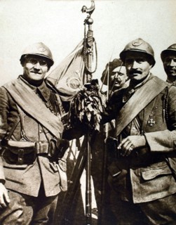 Soldiers decorated with the fourragère, 1916