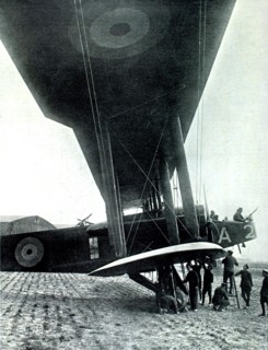 World War I. Large English bomber (1918)