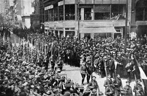 Welcoming French soldiers to the United States (1918)