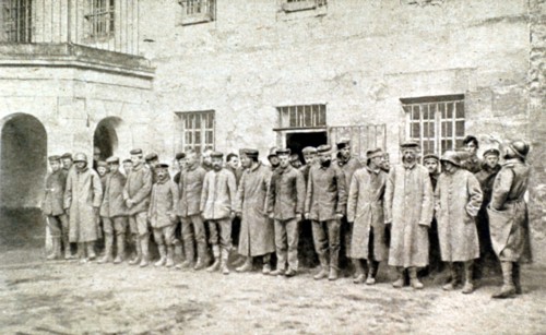 World War I. German soldiers and officers captured in the course of the battle around Montdidier (1918)