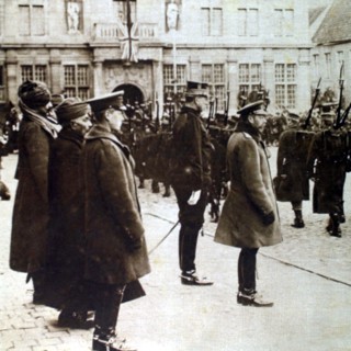 World War I. George V of England and Albert I of Belgium passing a Belgian regiment in review (1914)