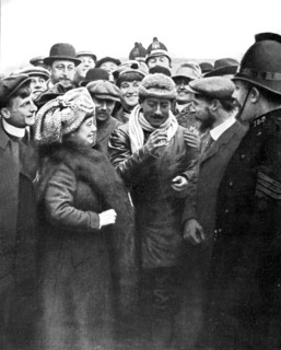 De Londres à Manchester en aéroplane : victoire de l'aviateur français Paulhan (1910)
