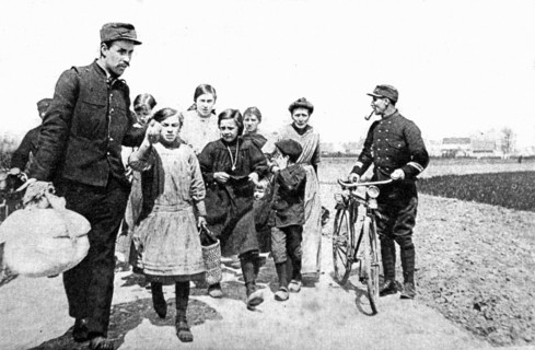 World War I. Exodus of the inhabitants of Oostvleeteren (1915)