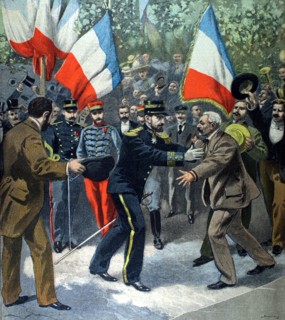 After his African expedition, Commander Marchand sees his father again in Thoissey (1899)