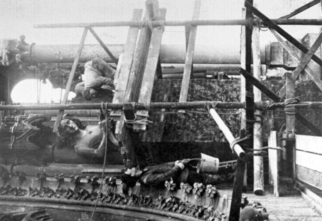 World War I. Preservation work on the cathedral of Rheims (1918)