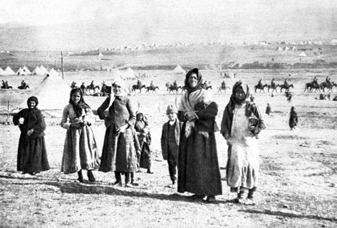 Réfugiés serbes au camp franco-anglais de Zeinitlik (1915)