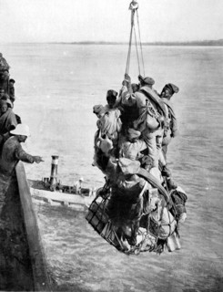 Senegalese infantrymen landing in Morocco (1913)