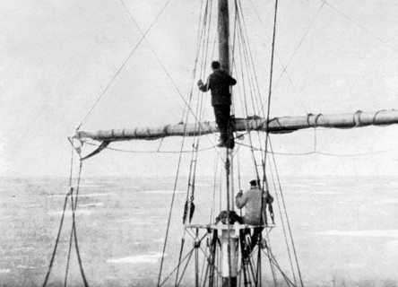 Expedition of the "Pourquoi pas?" towards Greenland and the North Pole, 1928