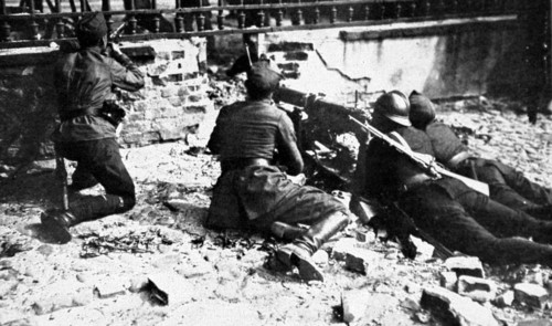 A Varsovie, le coup de force du maréchal Pilsudski, en 1926.