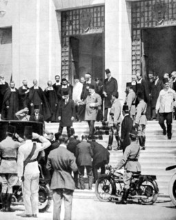 Le roi Fouad 1er inaugurant le collège Saint-Marc, à Alexandrie, fondé par les frères des écoles chrétiennes (1928)