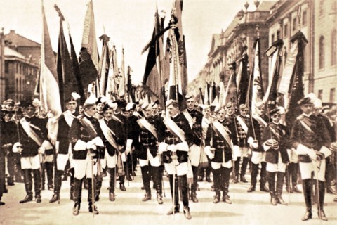 Allemagne. Délégués des corporations étudiantes réunis pour célébrer la mémoire de leurs anciens camarades tués à l'ennemi (1919)