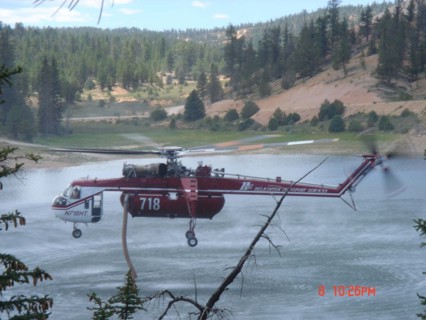 Hélicoptère anti-feu