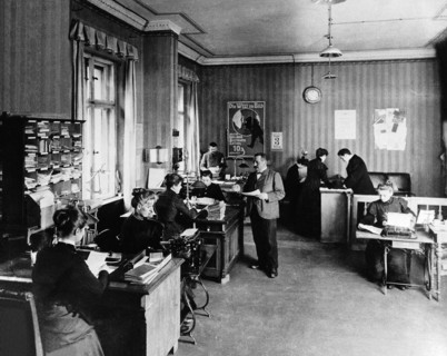 1901 / Daily office life