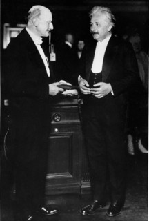 1900 / théorie quantique / Einstein et Planck