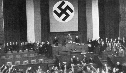 Au Krolloper de Berlin, constitution du Reichstag