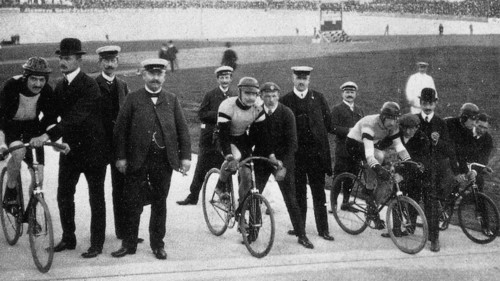 Robl wins European Cycling Grand Prix at Steglitz, near Berlin, Germany