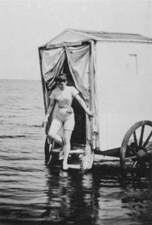 Femme dans son costume de bain