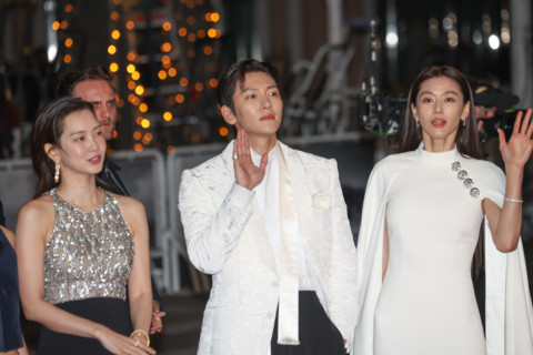 Hyun-Been Shin, Ji Chang-wook, Gianna Jun