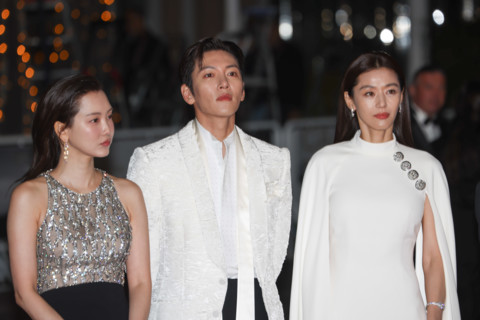 Hyun-Been Shin, Ji Chang-wook, Gianna Jun