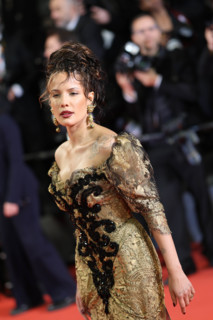 Halsey (in Vivienne Westwood) attends the "La Bataille De Gaulle: L'Âge De Fer" (De Gaulle: Tilting