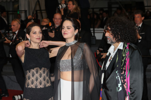 Marion Cotillard (in custom Chanel), Bertrand Mandico, Noémie Merlant (in custom Louis Vuitton)