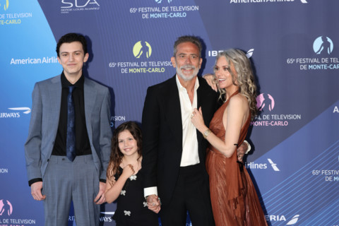 Jeffrey Dean Morgan and family