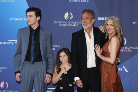 Jeffrey Dean Morgan and family