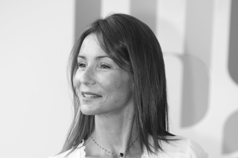 Jennifer Lauret