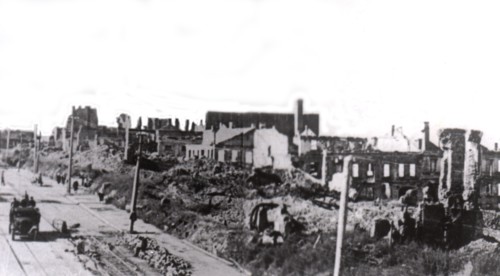 Soviet forces entering Minsk (Byelorussia), July 1944.