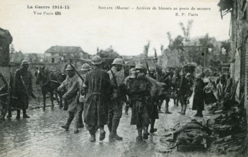 French poilus arriving at the aid station