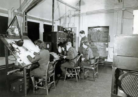 Operating room of the radar station 'Chain Home', 1940