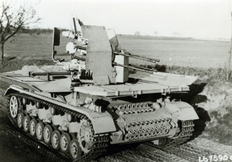 Quadruple anti-aircraft guns, 1943